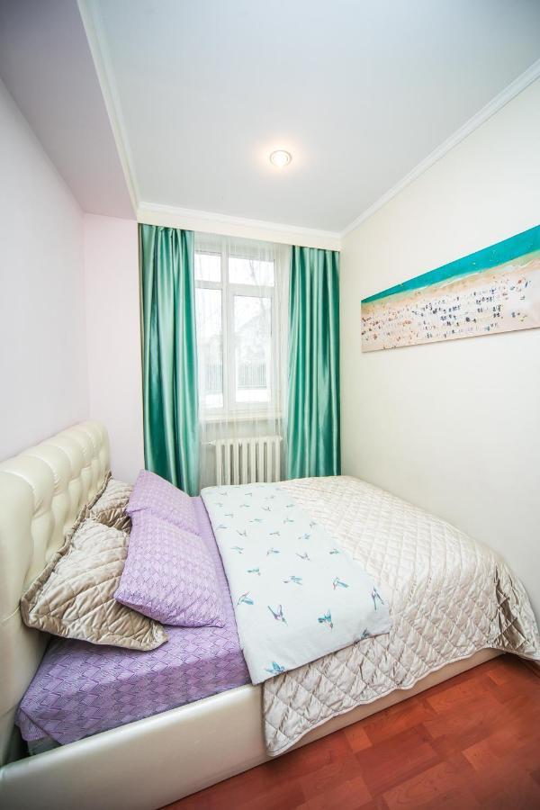 Apartment Ploshchad Pobedy 3 Komnaty Minsk Exterior foto