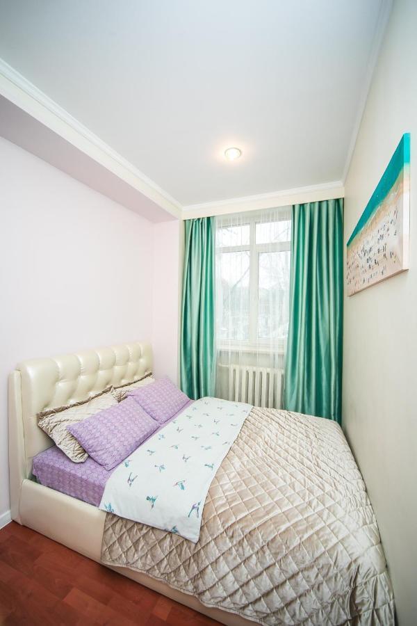 Apartment Ploshchad Pobedy 3 Komnaty Minsk Exterior foto