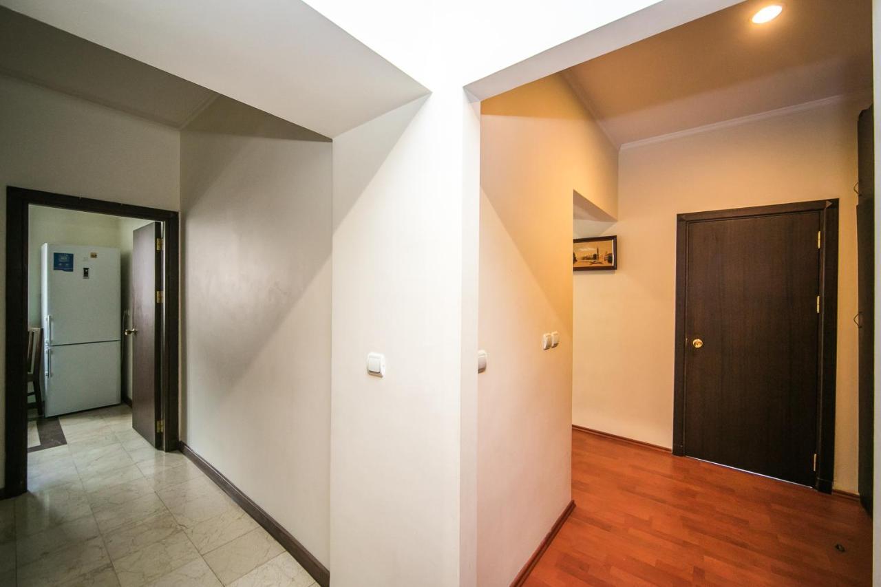 Apartment Ploshchad Pobedy 3 Komnaty Minsk Exterior foto